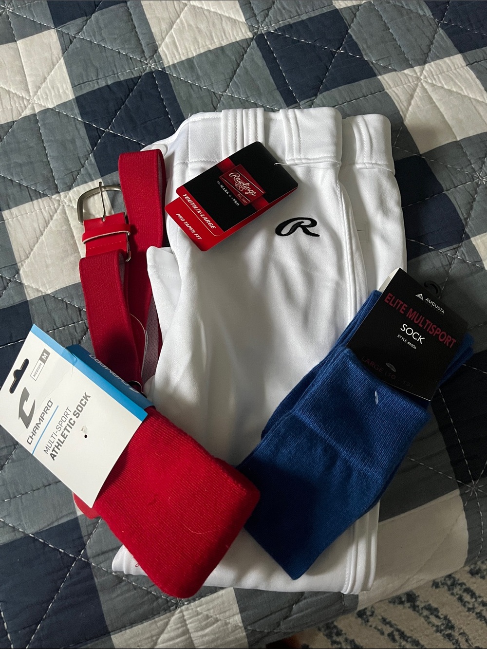 NWT Rawlings White Athletic Baseball Pants with Red Belt & Red Blue Socks